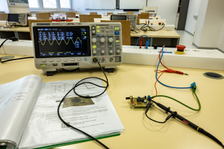 Laboratoř elektrotechniky a elektrických instalací